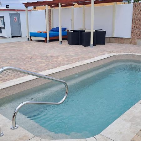 Villa Experience Heated Salty Water Pool Caleta De Fuste Exterior photo