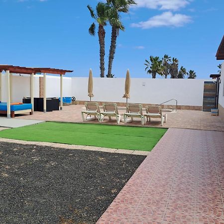 Villa Experience Heated Salty Water Pool Caleta De Fuste Exterior photo