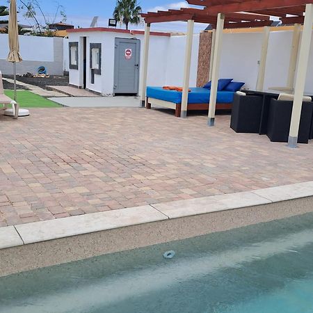 Villa Experience Heated Salty Water Pool Caleta De Fuste Exterior photo
