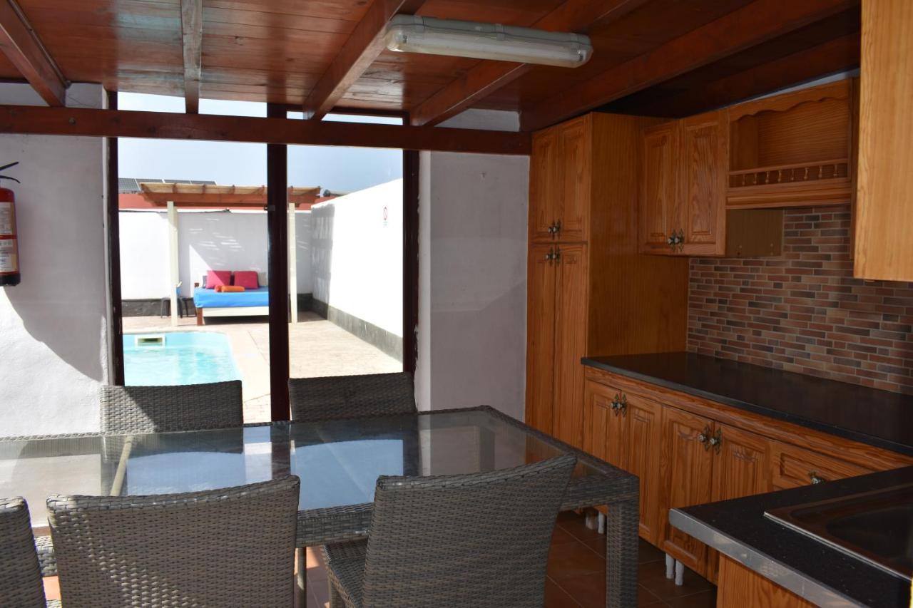 Villa Experience Heated Salty Water Pool Caleta De Fuste Exterior photo