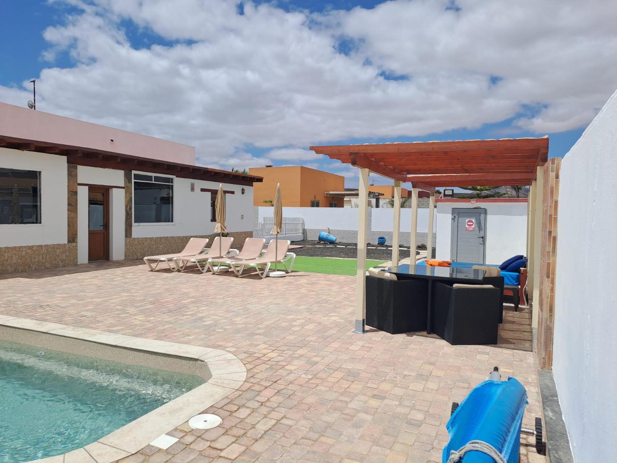 Villa Experience Heated Salty Water Pool Caleta De Fuste Exterior photo