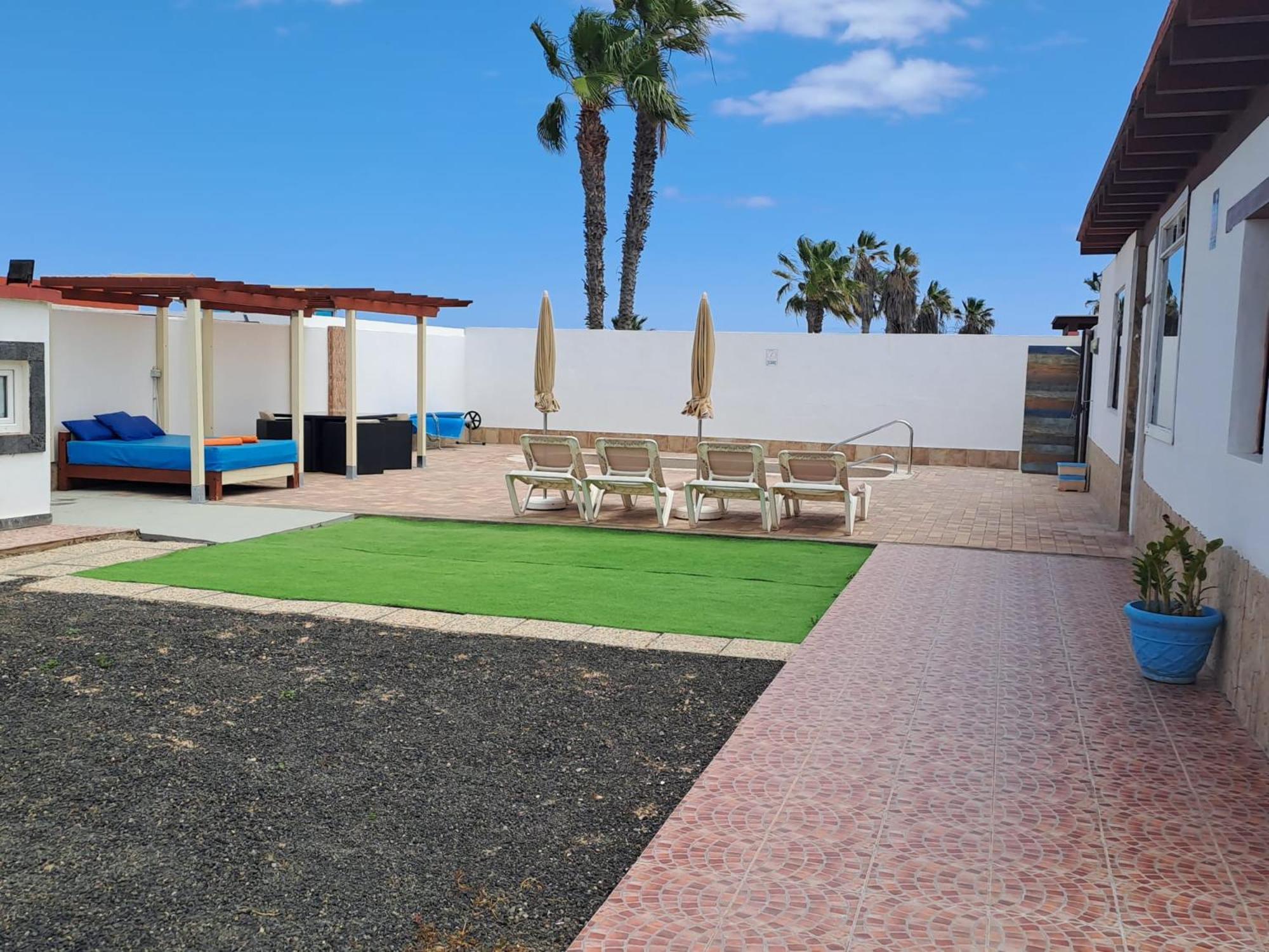 Villa Experience Heated Salty Water Pool Caleta De Fuste Exterior photo